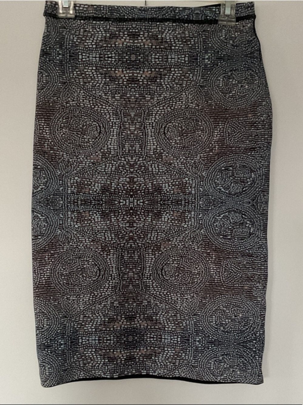 Lululemon Reversible Skirt Black, White, Blue and Beige Patterned Midi Skirt